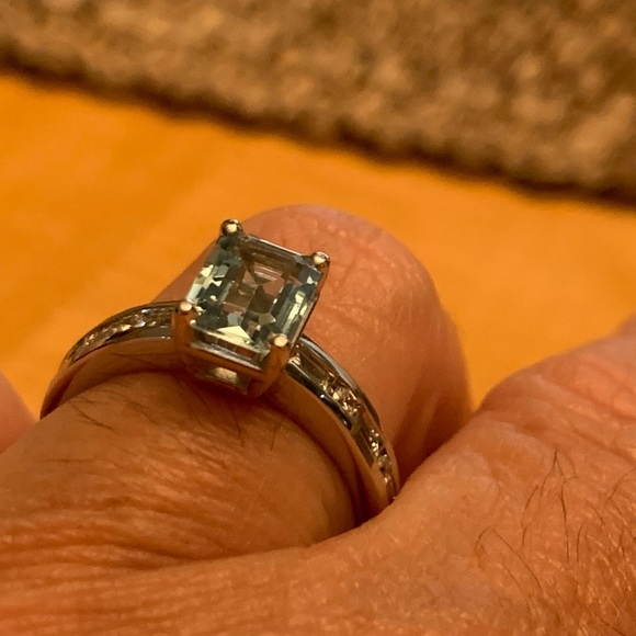 NEW 14KW Gorgeous Emerald Cut Aqua Marine Ring - Picture 9 of 16